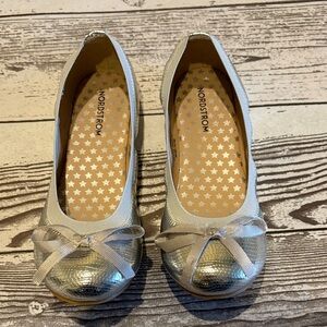 Nordstrom Metallic Silver Bow Ballet Flats